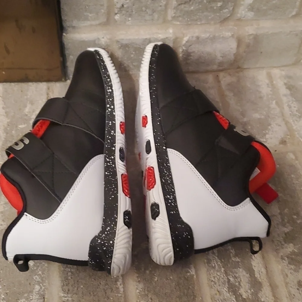 Shaq Shoes Size 6 D